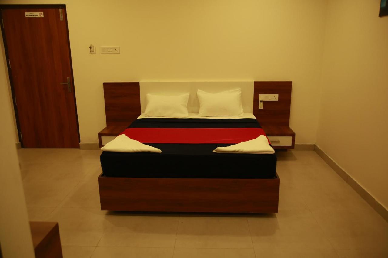 Dreams Residency Manjeri Exterior foto
